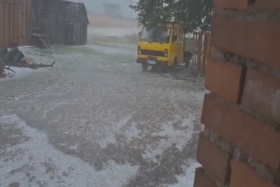 NEVRIJEME IZ SUSJEDSTVA STIGLO U NAŠU ZEMLJU: Objavljeni prvi snimci udara vjetra i kiše (VIDEO)