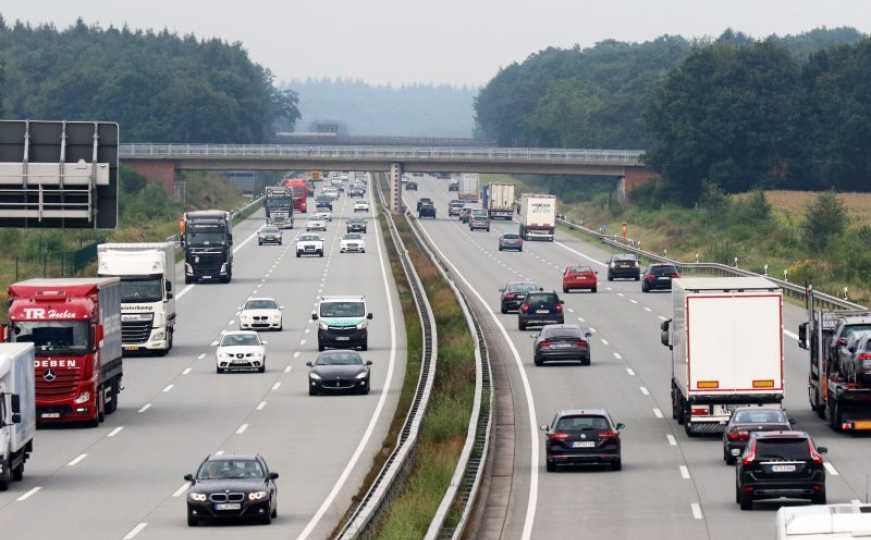 Državljanin BiH trčeći autoputem pokušao da pređe njemačku granicu