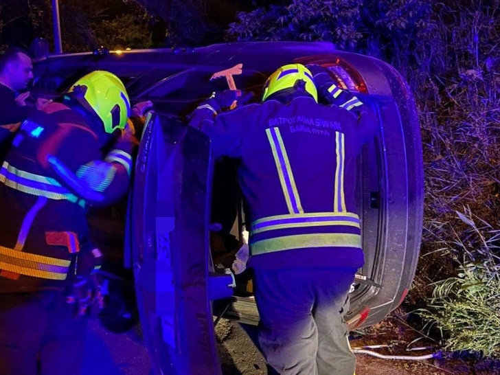 Saobraćajna nesreća u Banjaluci, intervenisalo devet vatrogasaca (FOTO)
