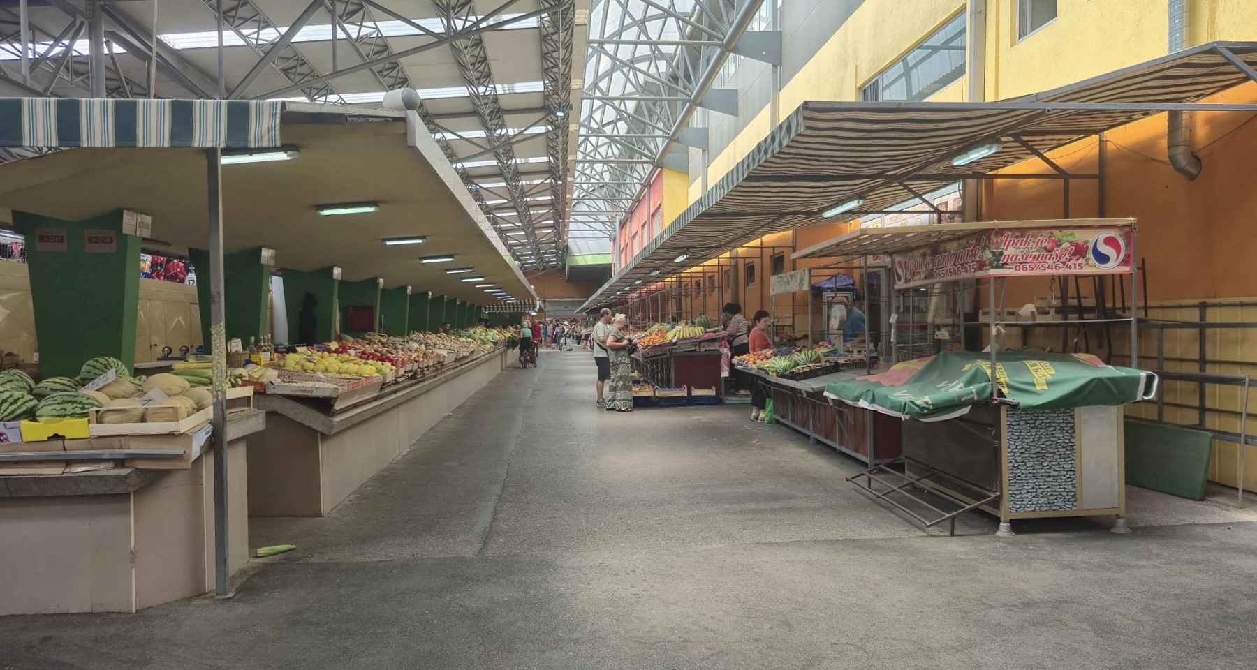 Misterija banjalučke Tržnice: Domaće nikad povoljnije, a kupuje se uvozno FOTO