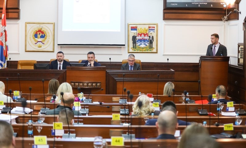 Ponovo o rasvjeti: Nastavljena vanredna sjednica Skupštine grada