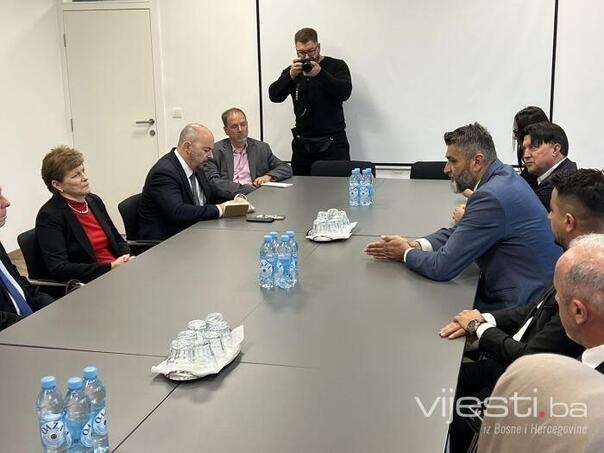 Suljagić se zahvalio senatorici Shaheen: Bili ste i ostali naši prijatelji