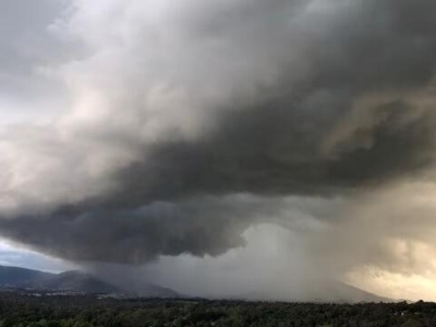 Crveni alarm za BiH i Balkan: Stižu superćelijske oluje, moguć i tornado