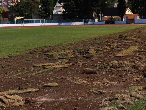 Počela velika rekonstrukcija terena na stadionu Police