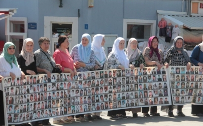 Majke Srebrenice iz Tuzle: Umjesto da se stide onoga što je urađeno, oni Mladića veličaju