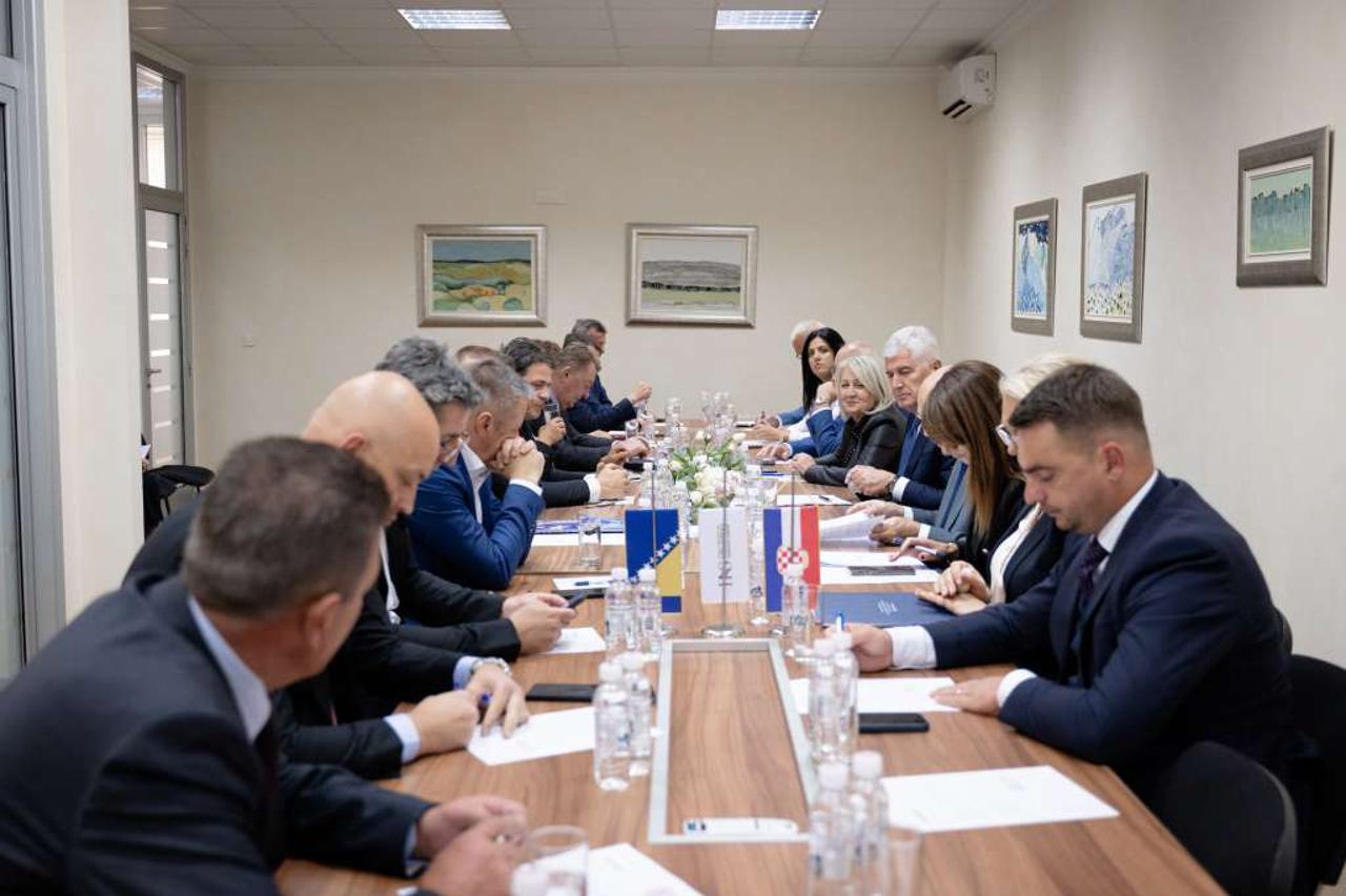 HNS BiH pozvao na zajedničko djelovanje u zaštiti ustavnih prava i legitimnog predstavljanja Hrvata