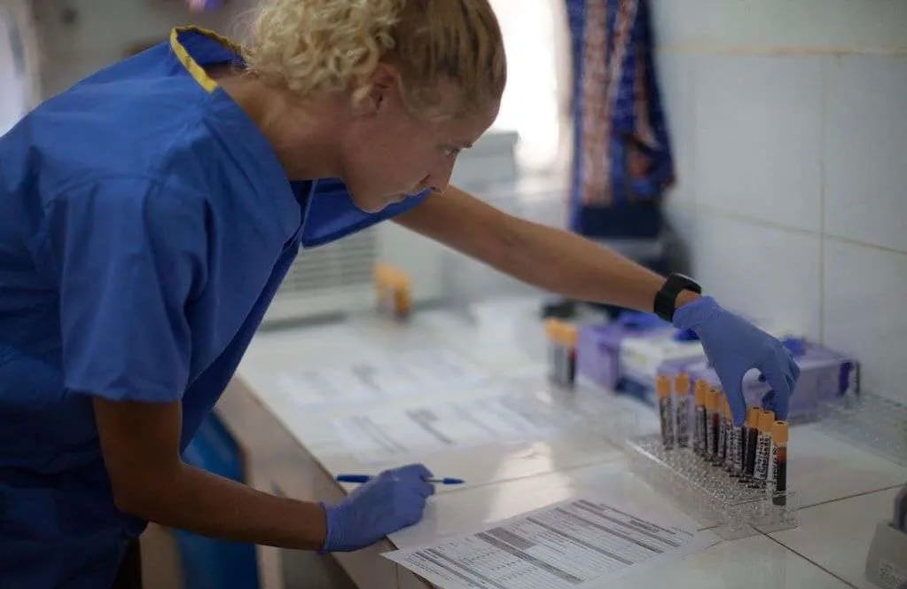 Alarmantno upozorenje SZO: Epidemija ebole zahvatila 33 zdravstvene zone