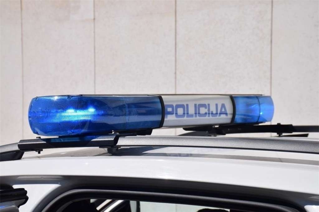 Tragedija u Velikoj Gorici : Žena počinila samoubistvo skokom sa zgrade, u stanu pronađeno tijelo njene kćerke