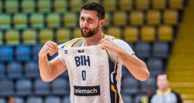 Nurkić oduševio naciju pred meč sa Litvanijom: Pogledajte kako je na zagrijavanju pružio podršku Aleksandru Laziću!