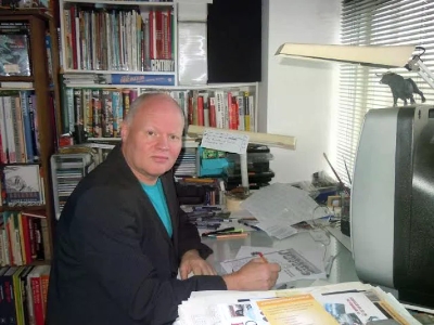 Erik Hevel za "Glas Srpske": Čarolija papira i dalje prkosi digitalnom dobu
