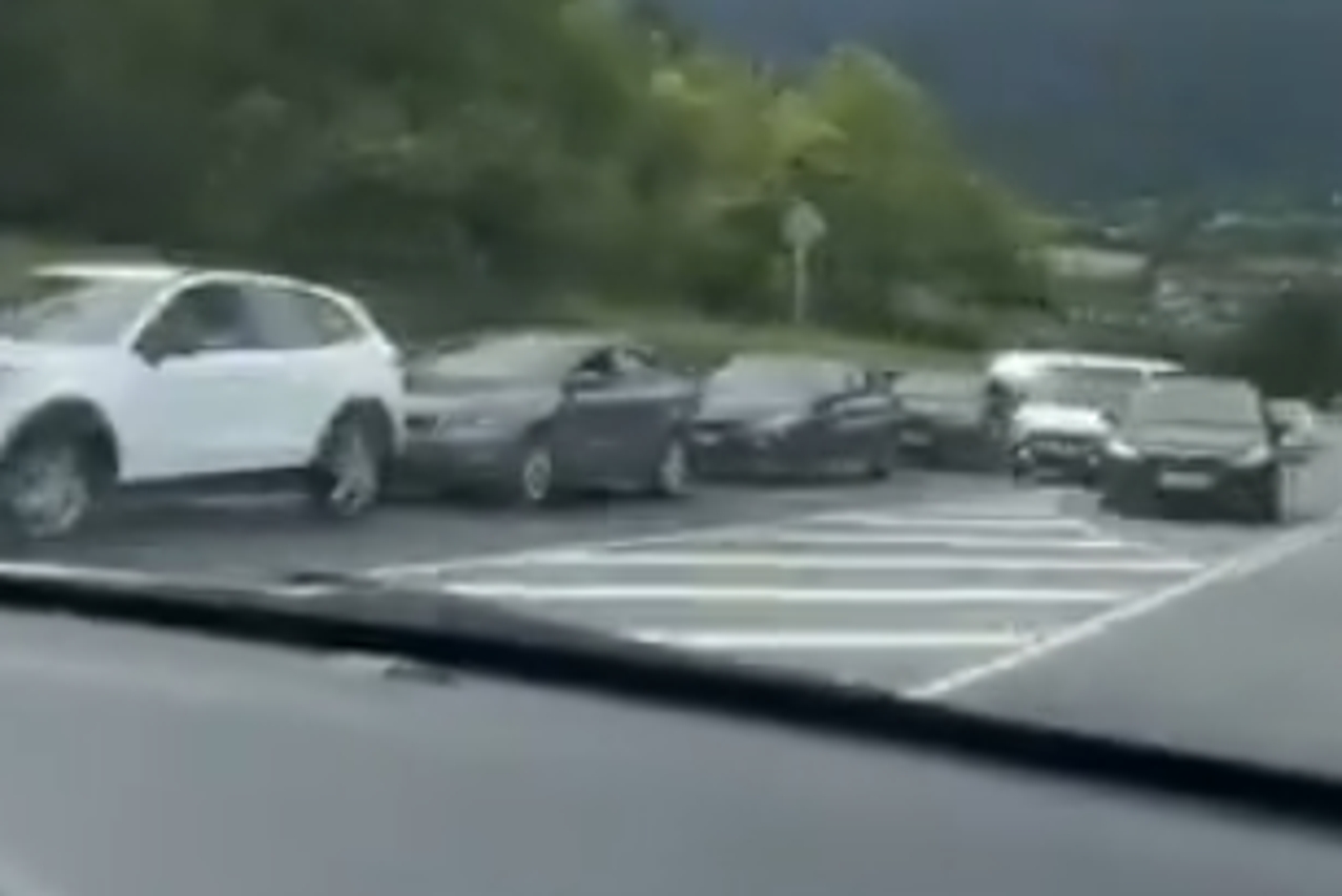 KRIZA NA OMILJENOM LJETOVALIŠTU: Pogledajte kilometarske redove na Krimu, stanovnici očajni: 'Kupit ću konja!'