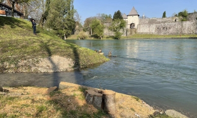 Banjalučanin reagovao na sječu stabala uz Vrbas: Moj otac ih je sadio