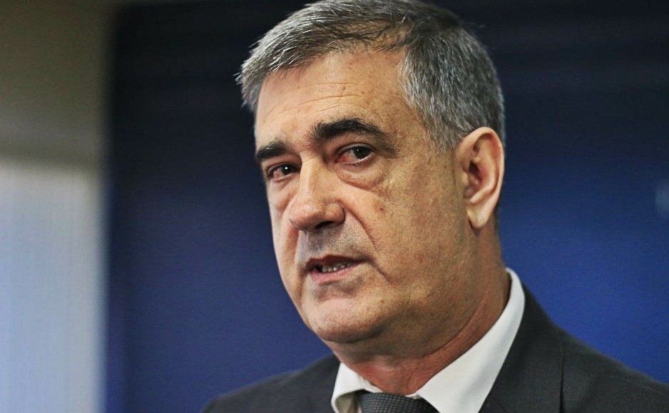 Šuhret oštro - "Trojka nas je izigrala"