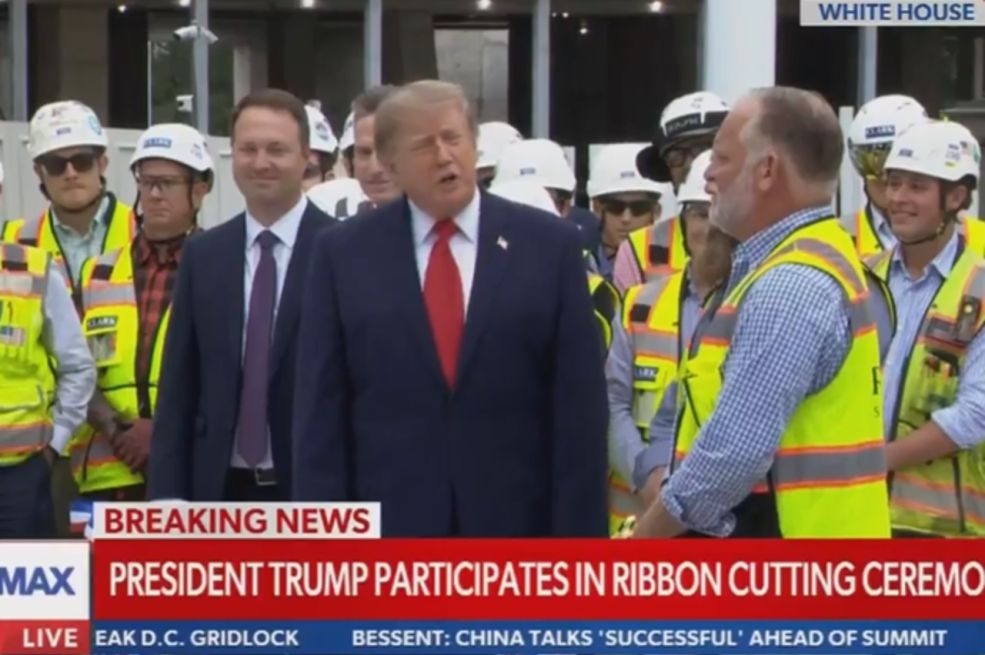 Trump je izbacio CNN i druge medije iz Bijele kuće, a onda mu se potez ekspresno obio o glavu
