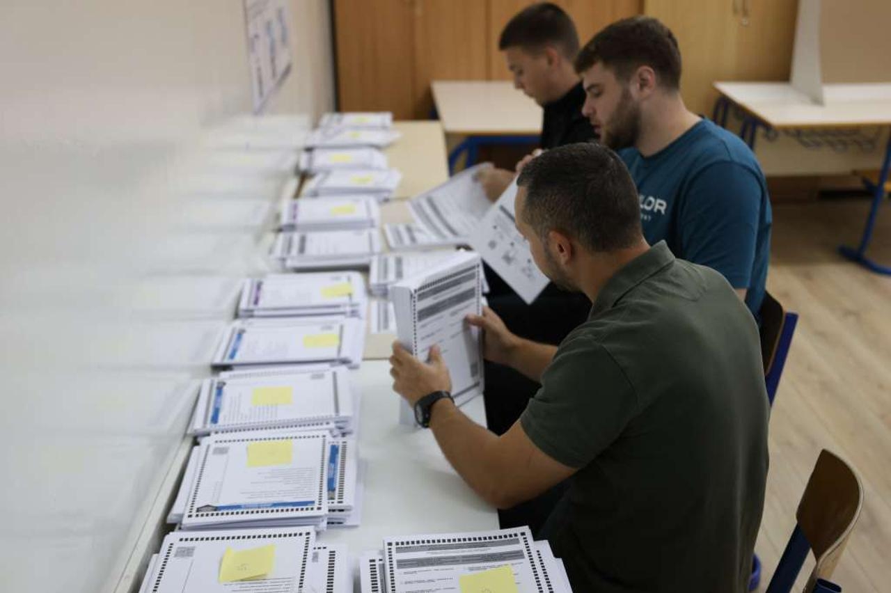 Ponovno ručno brojanje glasačkih listića s biračkog mjesta za Skupštinu HB županije