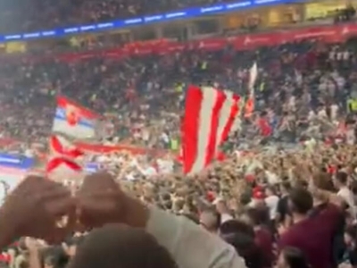 DO JUČER SU BILI NA ISTOJ STRANI, A VEČERAS POKAZALI ŠTA MISLE O NJEMU: Navijači Zvezde vrijeđali Vučićevića (VIDEO)