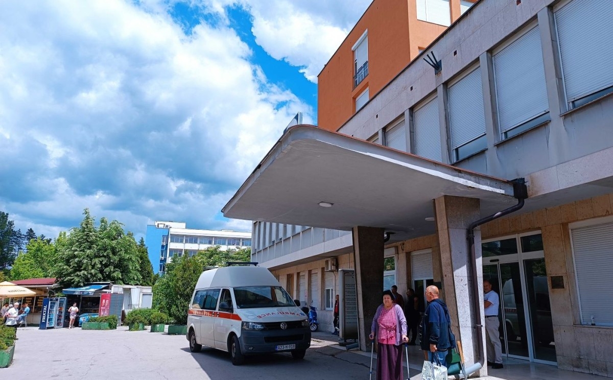 Poznato zdravstveno stanje žene koja je ranjena kod Banovića