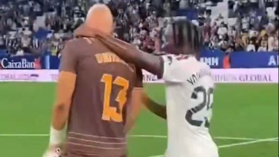 Video / Zvijezda Reala nakon meča potrčala Srbinu u zagrljaj: Prijateljstvo jače od rivalstva