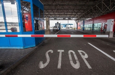Vozač iz Srbije pokušao prevariti carinike, pa "pao" sa 240.000 cigareta: Na deklaraciji pisalo da prevozi senf i majonezu