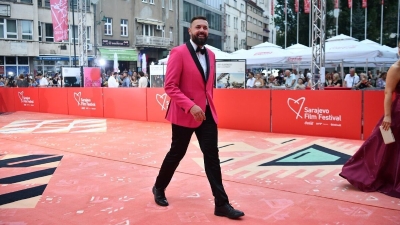 Građanin održao lekciju Kenanu Magodi nakon što se pohvalio dobrim automobilima i izlascima: „Najmanje ste pažnje posvetili odgoju djeteta"