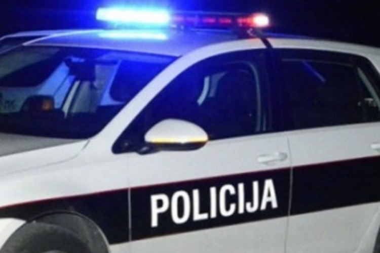 Haos u Novom Travniku! Policija spriječila sukob navijača BiH i Hrvatske VIDEO
