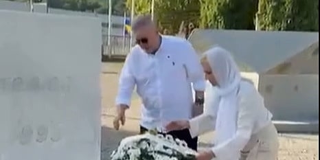 Dragan Mioković i Duška Jurišić posjetili Potočare: Odali počast žrtvama genocida u Srebrenici