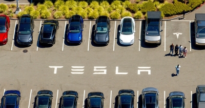 Teslin novi Roadster ponovo odložen