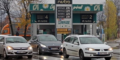 Na pumpama u RS-u od danas gorivo jeftinije za 0,10 KM po litru, uz ličnu kartu koju je izdao MUP RS-a