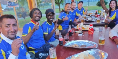 Pogledajte kako su migranti iz Sudana, Bangladeša, Egipta, Nepala i Kine u Bihaću navijali za Zmajeve