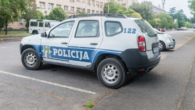Djevojka ranjena tokom vožnje na putu Cetinje–Budva: Pucano sa drugog motora?
