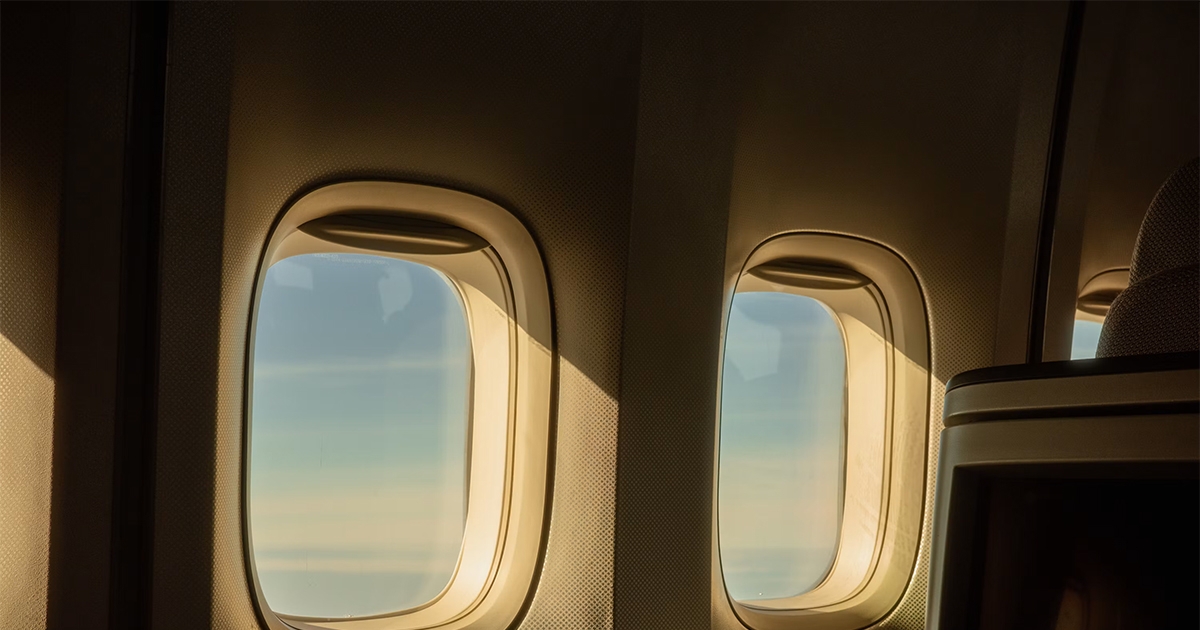 Zašto svako sjedište u avionu nema svoj prozor?