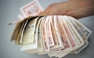 Regres u FBiH nije svima isti: Poznato koliko dobijaju zaposleni u javnom sektoru po kantonima