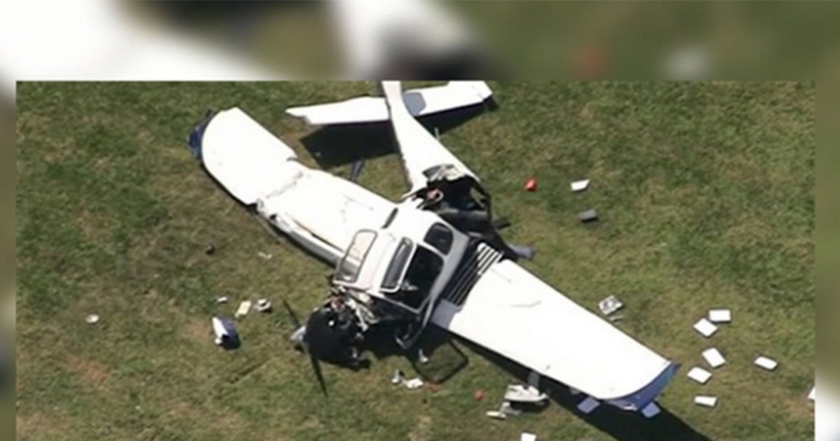 Srušio se mali avion, pilot preživio