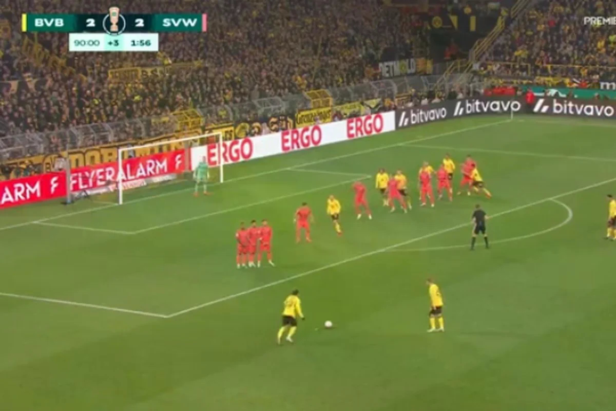 Na semaforu 2:2 i 94. minuta, golman čeka centaršut, a onda čudo nad čudima u Dortmundu