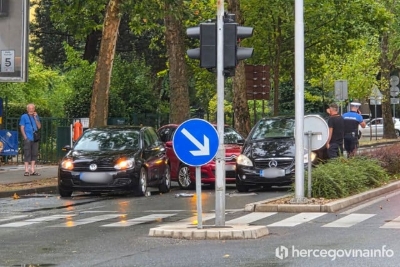 Tri vozila sudjelovala u sudaru u Ulici kralja Tomislava u Mostaru