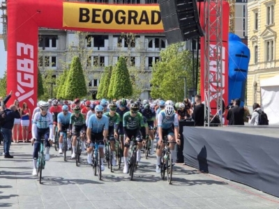 Startovala biciklistička trka "Beograd - Banjaluka"; Prva etapa do Požarevca (FOTO/VIDEO)