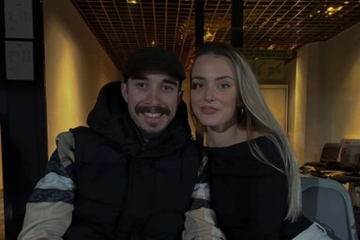 Kaja Vidmar i Šime Vrsaljko staju pred oltar