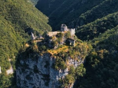 Aleksandar Savanović: Crna kraljica sa Visuć kule
