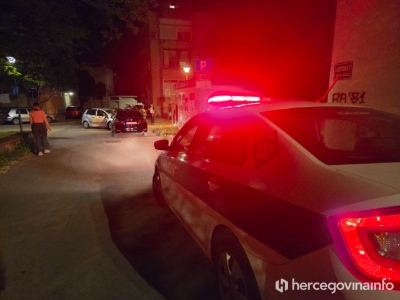 FOTO Mostar: Dvije osobe ozlijeđene u sudaru dvaju vozila u Cernici