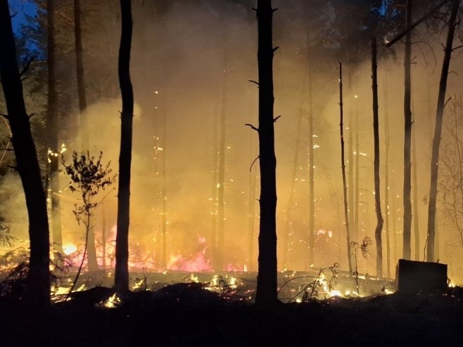 Gori vrh Lovćena, i vojska na terenu