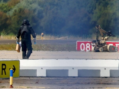 Dvojica osumnjičenih za sabotažu dronom na aerodromu, jedan povezan s Rusijom