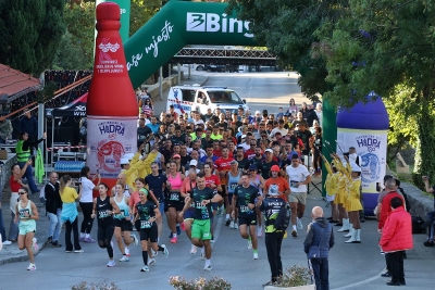 Preko 350 takmičara trčalo polumaraton – Emir Hastor i Lara Droz prvi do cilja