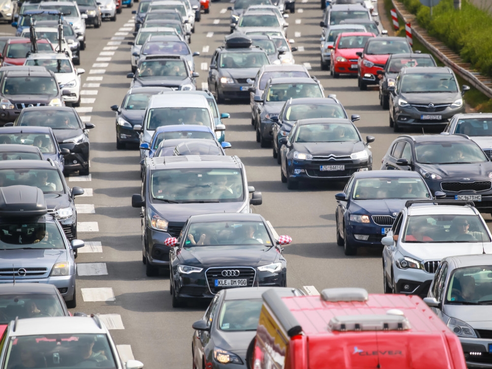 Gužve na granicama kao ogledalo odnosa EU prema regionu – pet stvari za danas