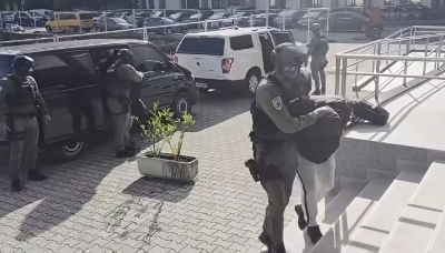 Policajci uhapšeni u Gradišci sprovedeni u OJT Banjaluka (Video)