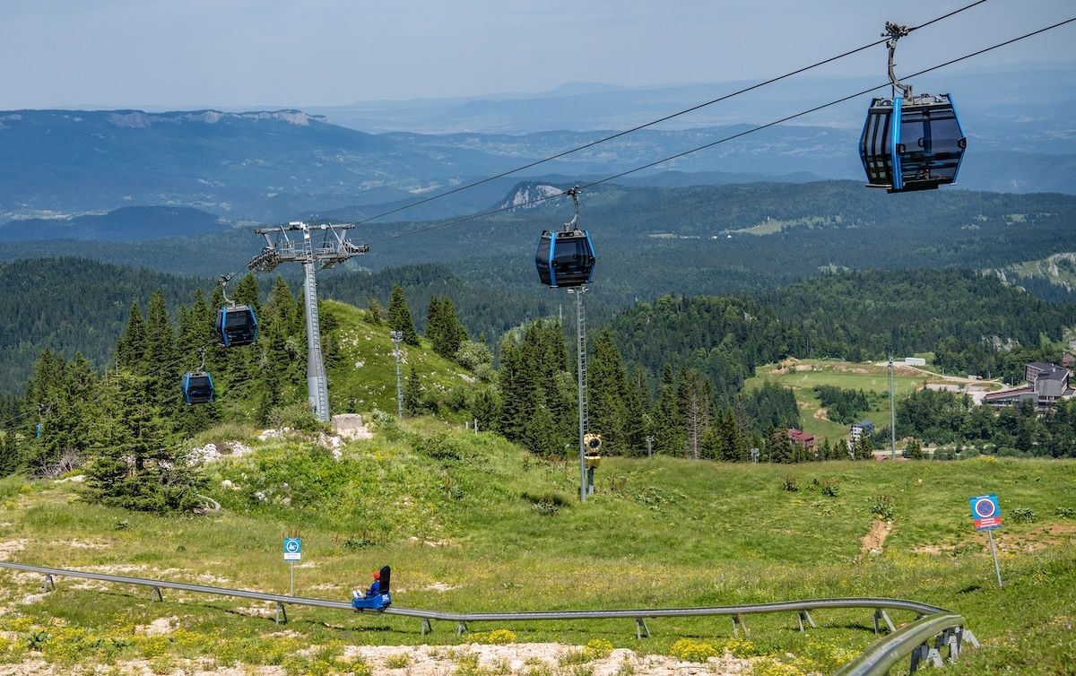 Jahorina više nije samo zimska destinacija: Ljeto privuklo veliki broj turista FOTO