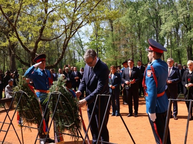Vučić: Slobodarski narodi moraju se suprotstaviti pokušajima revizije istorije