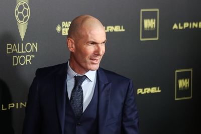 Potpisao je! Zinedine Zidane se nakon pet godina konačno vratio na veliku scenu · Zvanično
