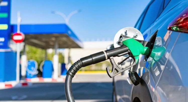 SAD obnovile licencu za prodaju ruske nafte do 16. maja