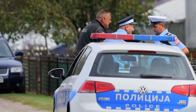 Policija u Bratuncu pronašla marihuanu tokom pretresa kuće i vozila