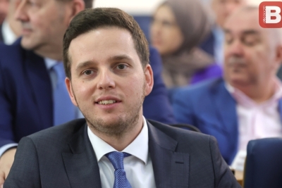 NIHAD UK, UZBURKAO JAVNOST: 'Bilo bi neprofesionalno i neodgovorno da nisam nastavio obnašati funkciju premijera' (VIDEO)